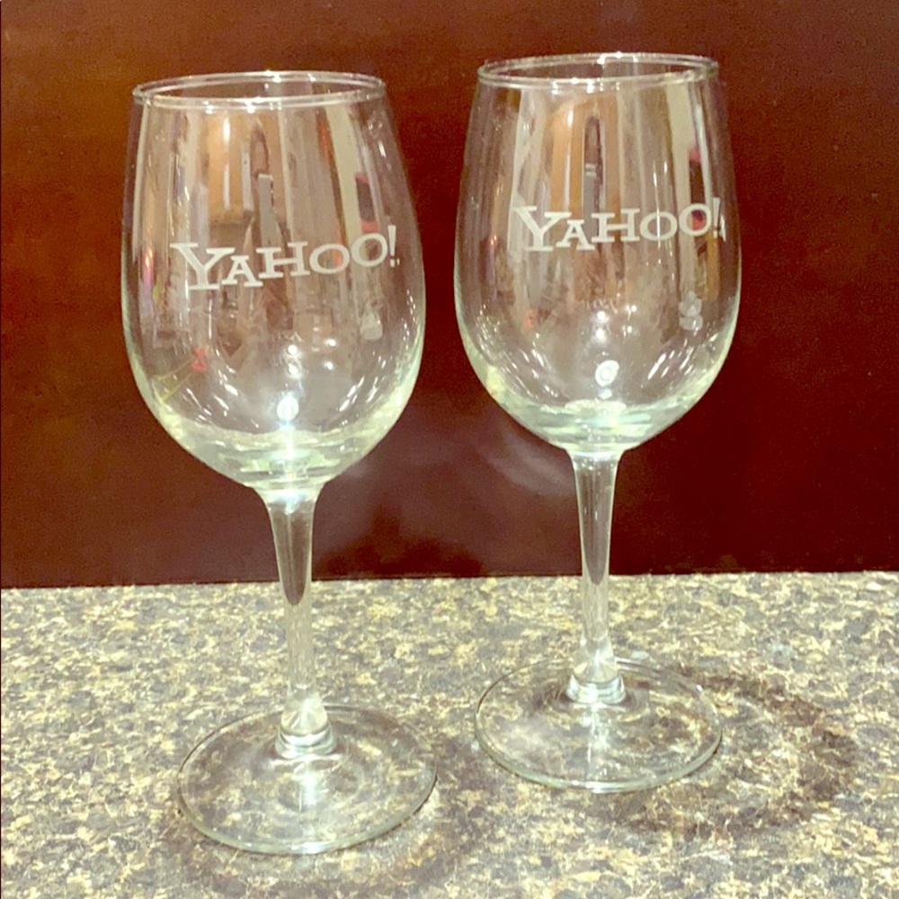 YAHOO ! Wine glasses